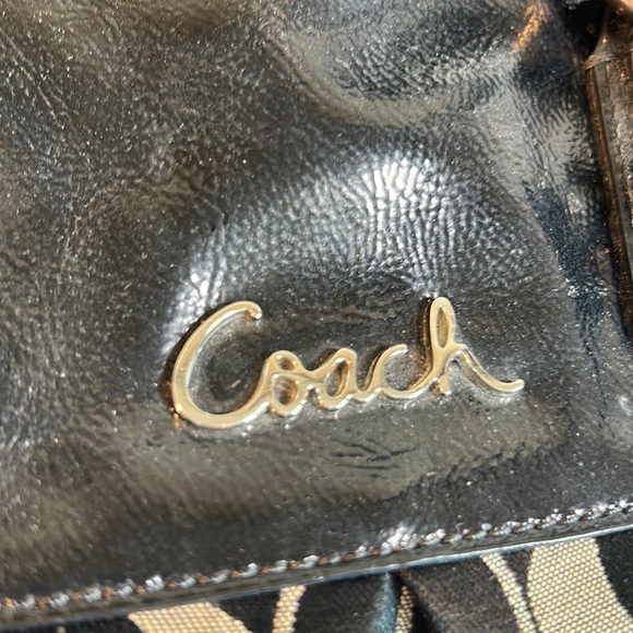 Coach Signature Crossbody with pleather handles. - Picture 3 of 9
